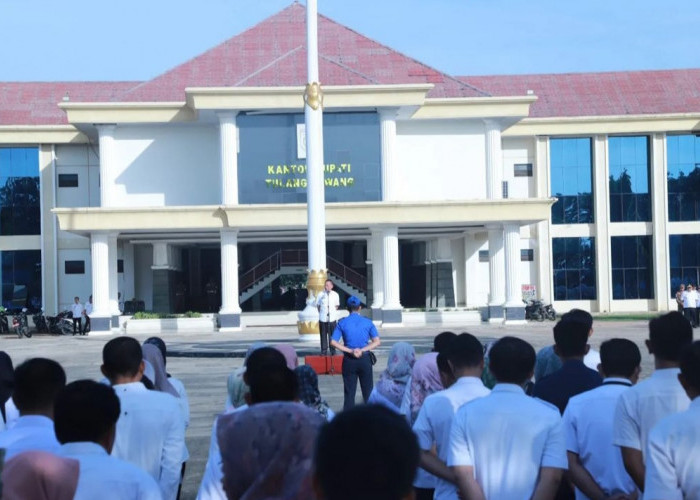 Masuk Kerja Pasca Libur Lebaran, Pj Bupati Tulang Bawang Ingatkan Pegawai Tentang Disiplin