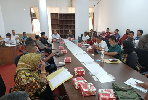 Atasi Konflik Gajah,  KLHK Segera Bangun Tanggul di Perbatasan TNWK