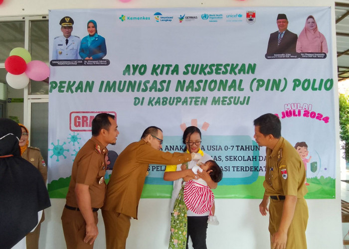 Tinjau Proses Imunisasi Polio, PJ Bupati Mesuji: Saya Tekankan Tenaga Medis Murah Senyum dan Pelayanan Cepat