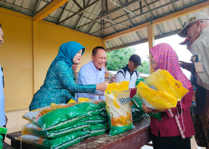 Jelang Ramadan, Pj Bupati Tulang Bawang Qudrotul Ikhwan Pantau Stabilitas Harga dan Stok Beras, Begini Katanya