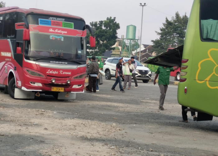 Puncak Arus Mudik Diperkirakan pada Kamis Malam, Pemudik Mulai Terlihat di Terminal Rajabasa 