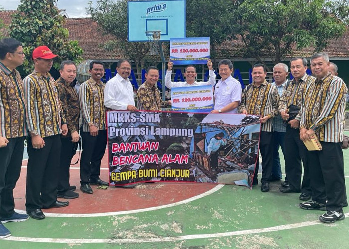MKKS SMA Provinsi Lampung Serahkan Bantuan untuk Sekolah Terdampak Gempa Cianjur