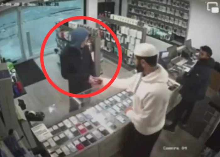 Canggih, Pemilik Toko Ponsel di West Yorkshire Gagalkan Aksi Pencurian dengan Memasang Kunci Pintu Otomatis 
