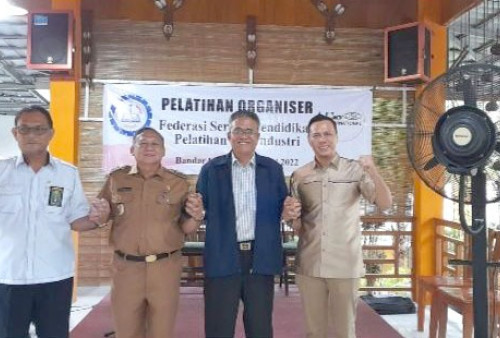 Lantik Dewan Pengurus Cabang dan Gelar Pelatihan, Ini Pesan Ketum Fesdikari 
