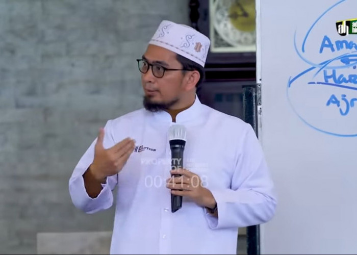 Di Balik Keistimewaan Waktu Sholat Subuh, Ustadz Adi Hidayat Ingatkan Jangan Sia-siakan Kesempatan Emas Ini