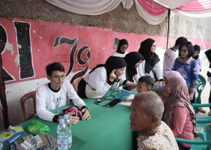 Unila dan Pemkot Bandar Lampung Gelar Baksos Bantu Korban Banjir
