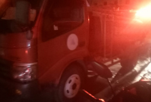 Api Bermula dari Rumah Kosong, 6 Rumah di Perkampungan Nelayan Pesisir Bandar Lampung Terbakar