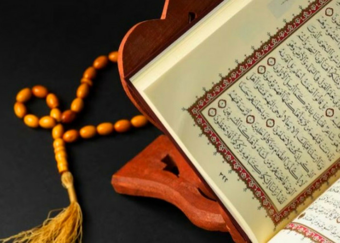 Hukum Memegang Al Quran Tapi Belum Wudhu, Begini Penjelasan Ustadz Abdul Somad