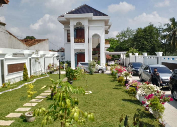 Setelah Rektorat Unila, Giliran Kediaman Karomani Digeledah KPK