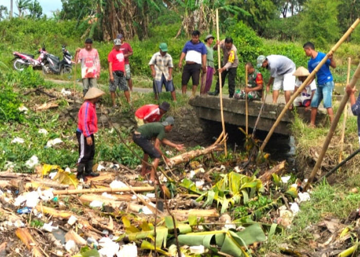 Ditarik Dari Lokasi Banjir, Tim Dapur Umum BPBD Pringsewu Siaga Di Sini 