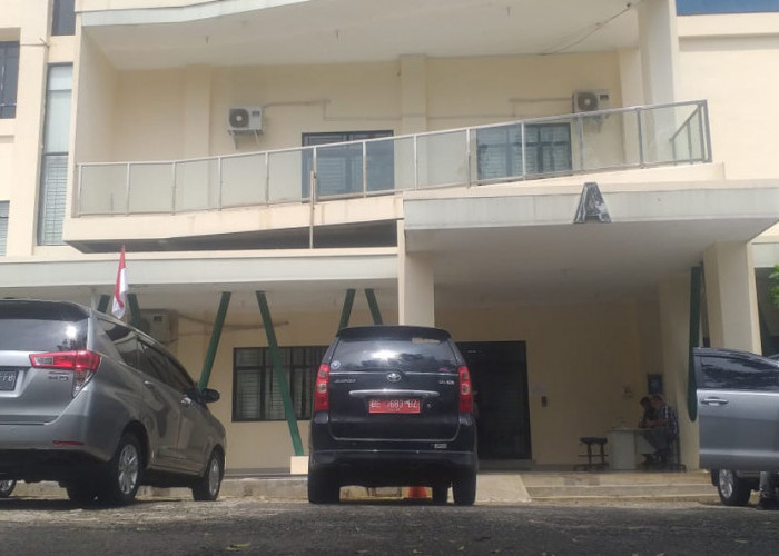 KPK Geledah Gedung Fakultas Kedokteran Unila 