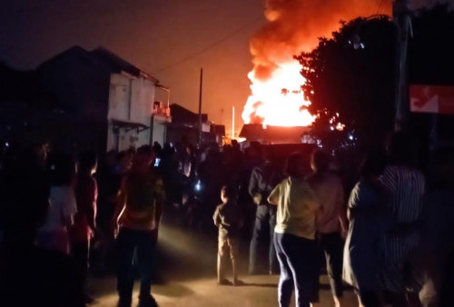 15 Armada Dikerahkan untuk Padamkan Kebakaran di Kota Karang Raya