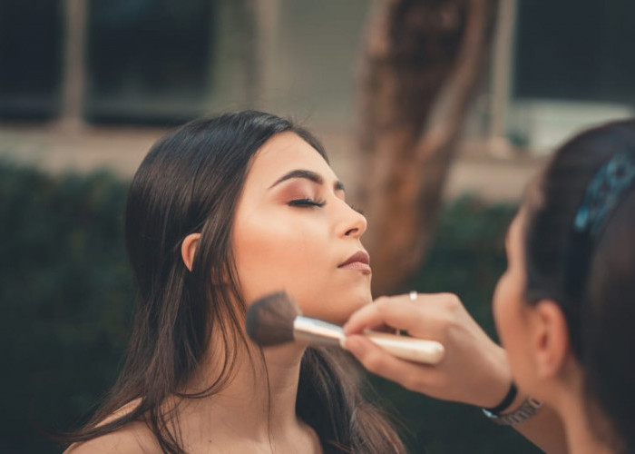  5 Rahasia Make Up Anti Crack dan Tetap Aman Menempel Sempurna di Wajah Seharian