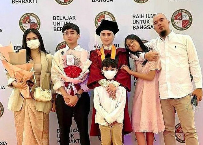 Lulus Sarjana, Mulan Jameela Nyanyikan Lagu Wonder Woman di Acara Wisudanya