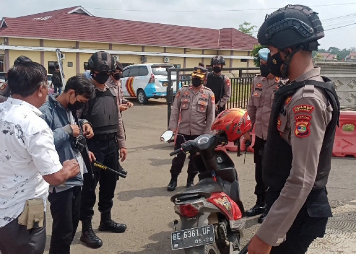 Polres Pesawaran Siaga, Warga dan Personel Harus Lewati Metal Detector 