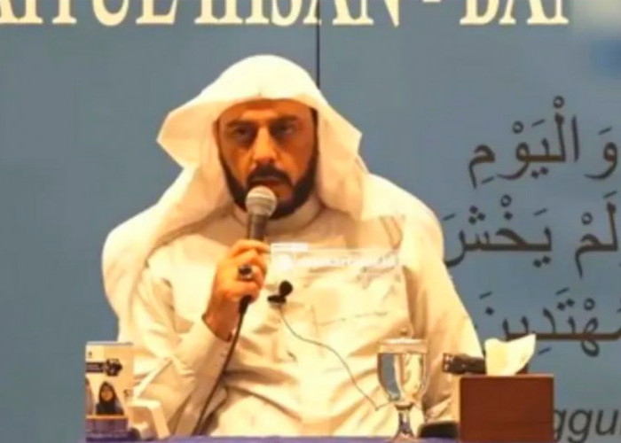 Mengapa Orang Islam Tidak Boleh Meninggalkan Sholat? Ini Nasihat Emas Syekh Ali Jaber