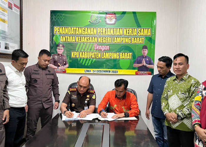 Kejari-KPU Lampung Barat Tandatangani MoU, Ini Tujuannya