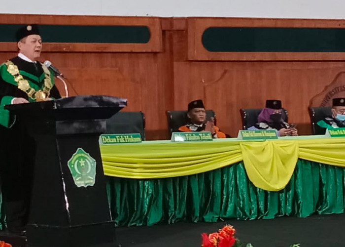 Rektor Universitas Malahayati Kukuhkan 270 Wisudawan