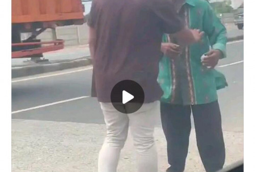 Beredar Video Seorang Bapak-bapak Minum Air Genangan Hujan, Modus Kah?