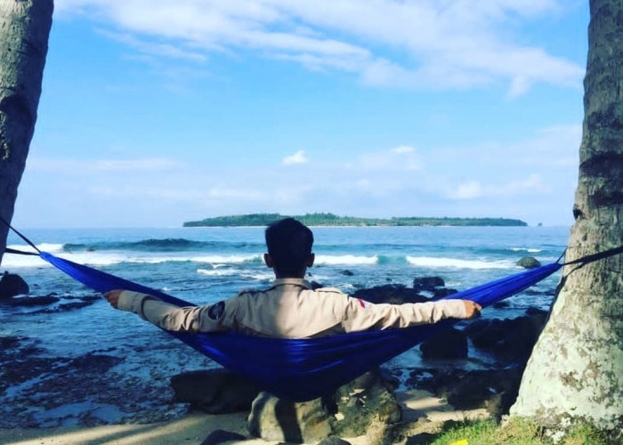 Jadi Surganya Fotografer, Begini Akses Jalan, Tiket Masuk, Daya Tarik Pantai Tembakak, Pesisir Barat, Lampung