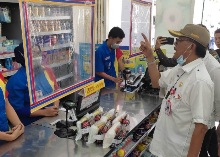 Sidak Peredaran Obat Cair, Bupati Pesisir Barat Temukan Ini