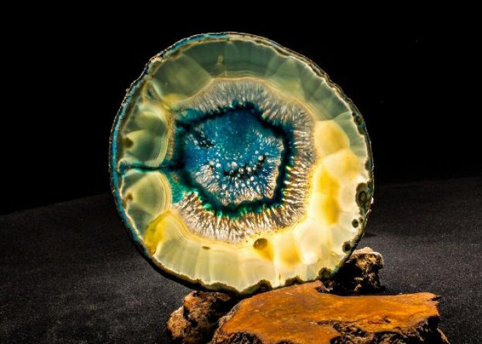 Mengenal Bacan Sebagai Jenis Batu Akik Paling Mahal