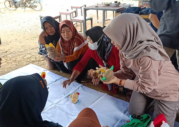 Tim Dosen Unila Lakukan Desiminasi Pengelolaan Teknologi Produk Turunan Kompos