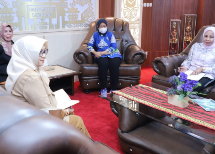 Peringati Hari Kartini, Rektor Terima Audiensi DWP Unila