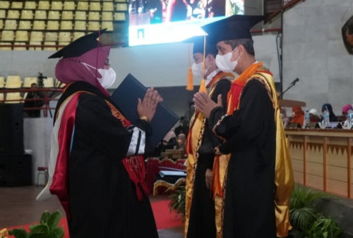 Istimewa, Unila Luluskan Mahasiswa Asal Mesir dan Madagaskar 