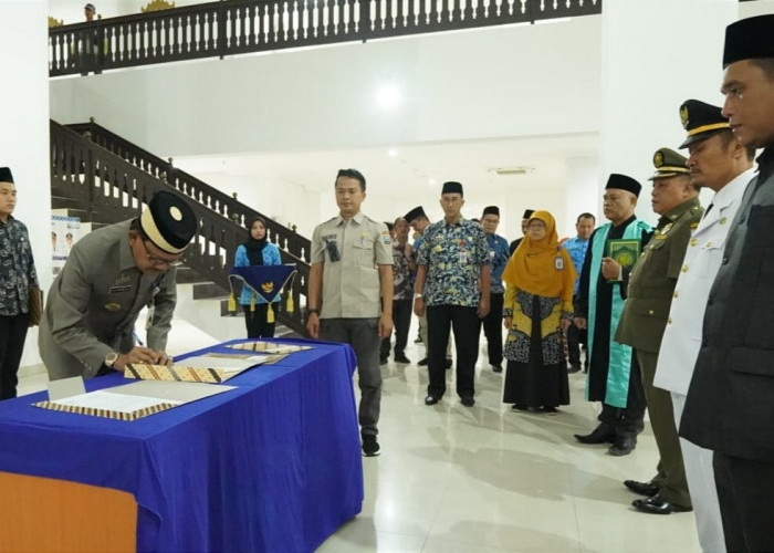 Puluhan Pejabat Pemkab Pesisir Barat Dimutasi, Ada yang Naik Eselon II