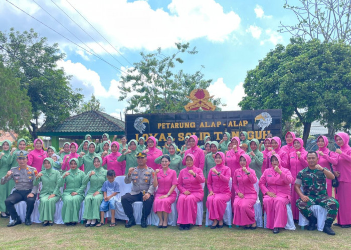 Berikan Semangat dan Dukungan, Bhayangkari Cabang Pesawaran Kunjungi Persit Kompi Senapan A