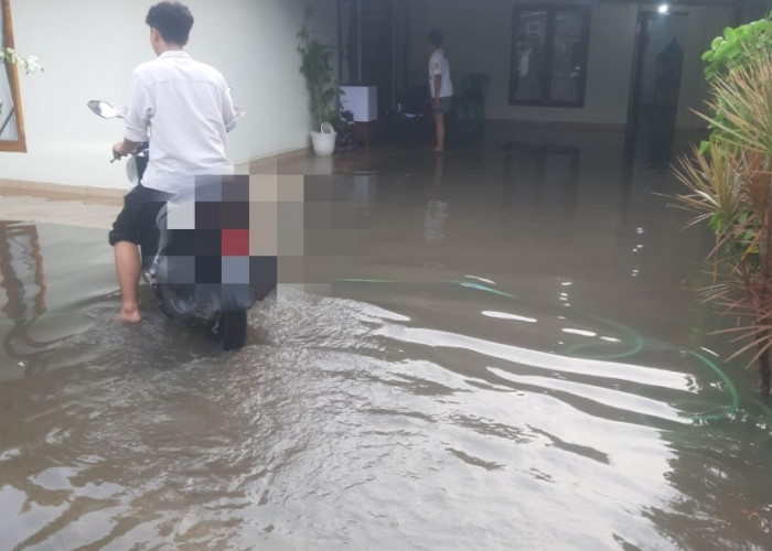 Klaim Sumbatan Sampah Jadi Penyebab Banjir, DLH Minta Warga Jangan Buang Sampah Sembarangan