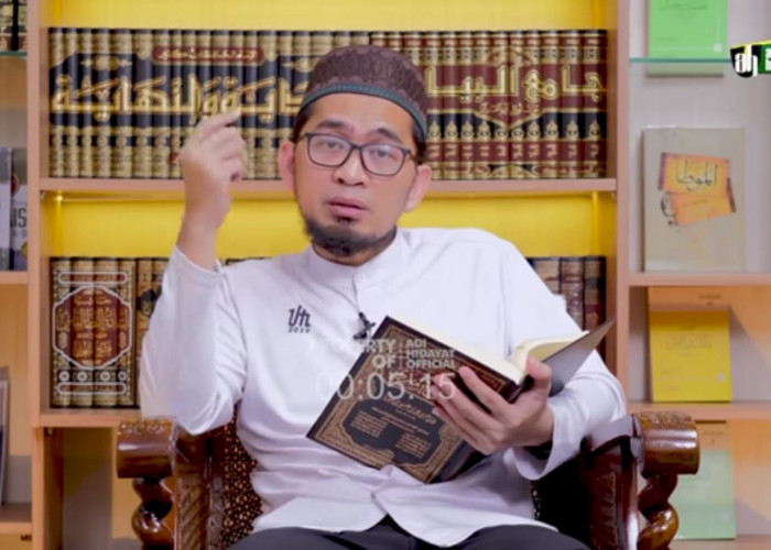 Rajin Ibadah Tapi Punya Kebiasaan Buruk Mencela dan Menyakiti Orang? Simak Penjelasan Ustadz Adi Hidayat Ini