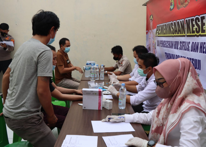 Pemeriksaan Kesehatan Tahanan di Polres Mesuji