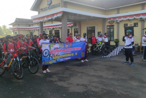 Peserta Fun Bike Gowes Gembira Dilepas Kapolres Pesawaran
