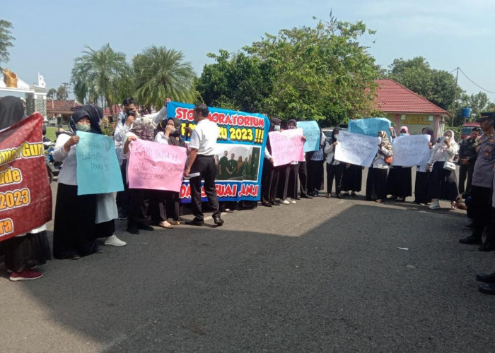 Waduh, 95 Guru PPPK Lampura Diujung Tanduk 