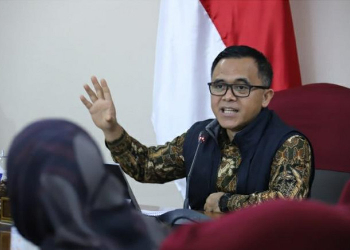 Penjelasan Terbaru Menteri Azwar Anas Tepis Kabar Pemberhentian Massal Honorer 