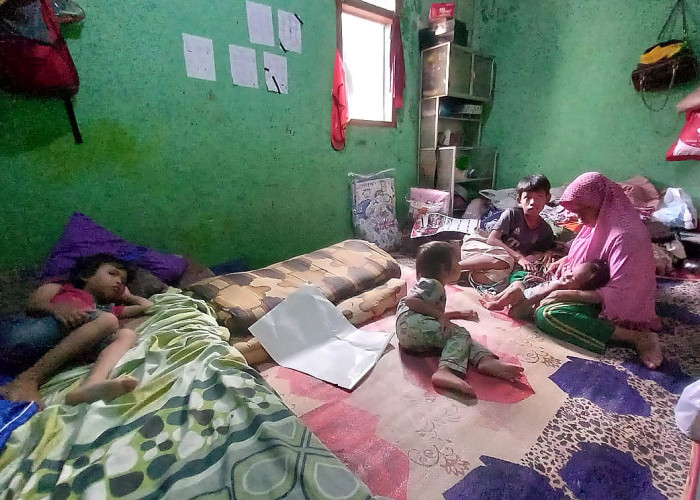 Heboh Kondisi Kehidupan Pasutri 9 Anak Hidup Prihatin, Camat: Sebelum Viral Kami sudah Berikan Perhatian