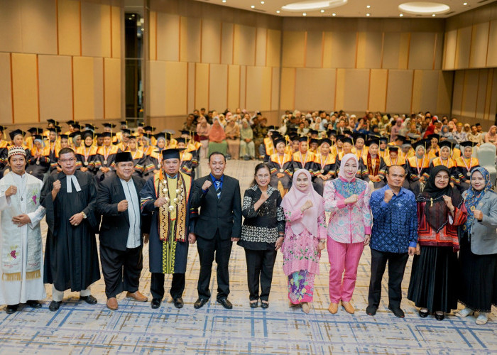 Wisuda Akfar Cefada: Lulus Langsung Kerja
