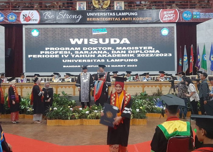 Wisuda 1.103 Wisudawan, Ini Pesan Rektor Unila: Saya Turut Bersyukur