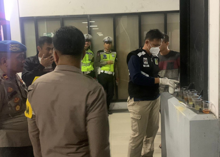 Disidak Kapolres, Personel Operasi Ketupat Polres Tulang Bawang Dicek Urinnya