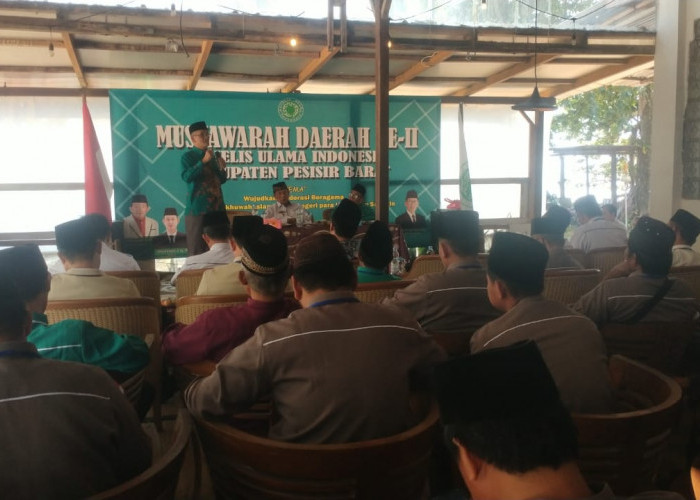 Tok! Kadarusman Kembali Pimpin MUI Pesisir Barat Periode 2023-2028