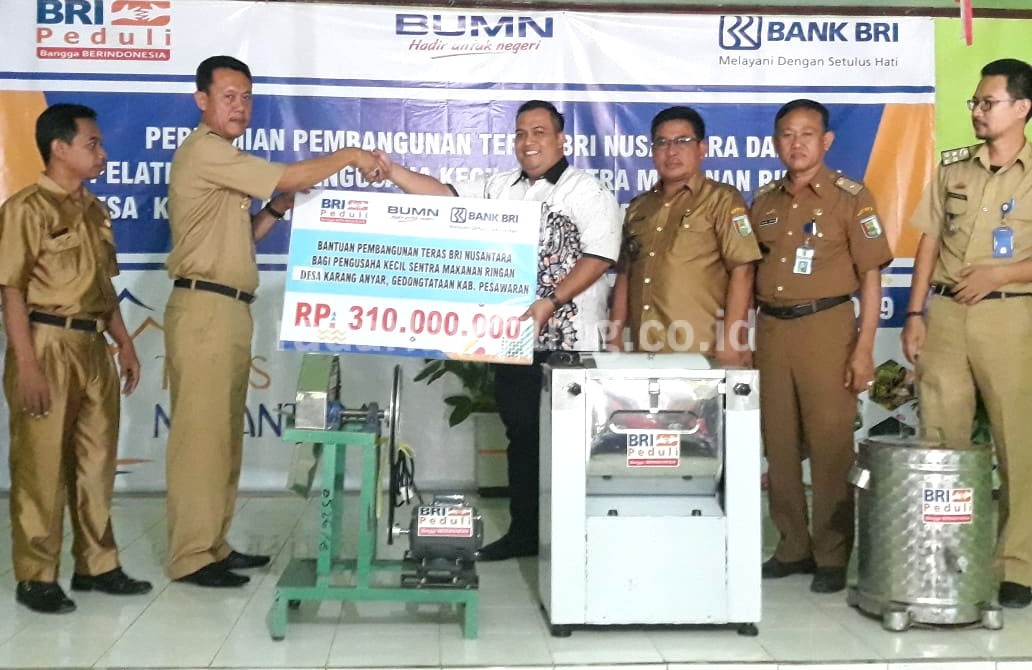 BRI Cabang Pringsewu Bantu Pengusaha Makanan Ringan di Pesawaran