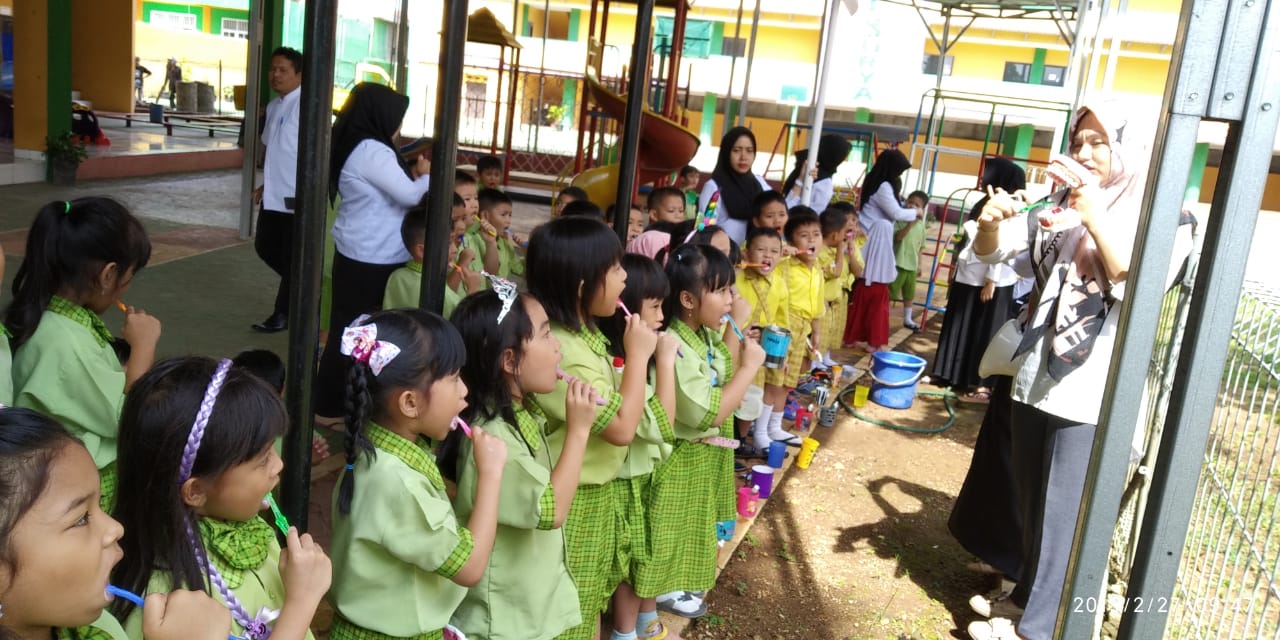 Siswa TK Global Surya Periksa Gilut