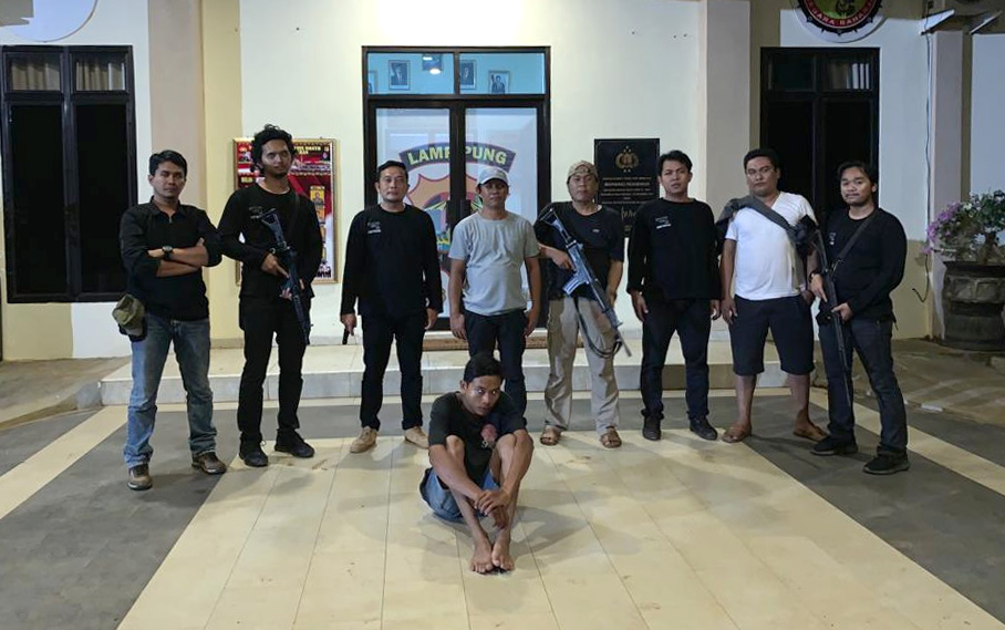 Gara-gara Rokok, Ditangkap Polisi  