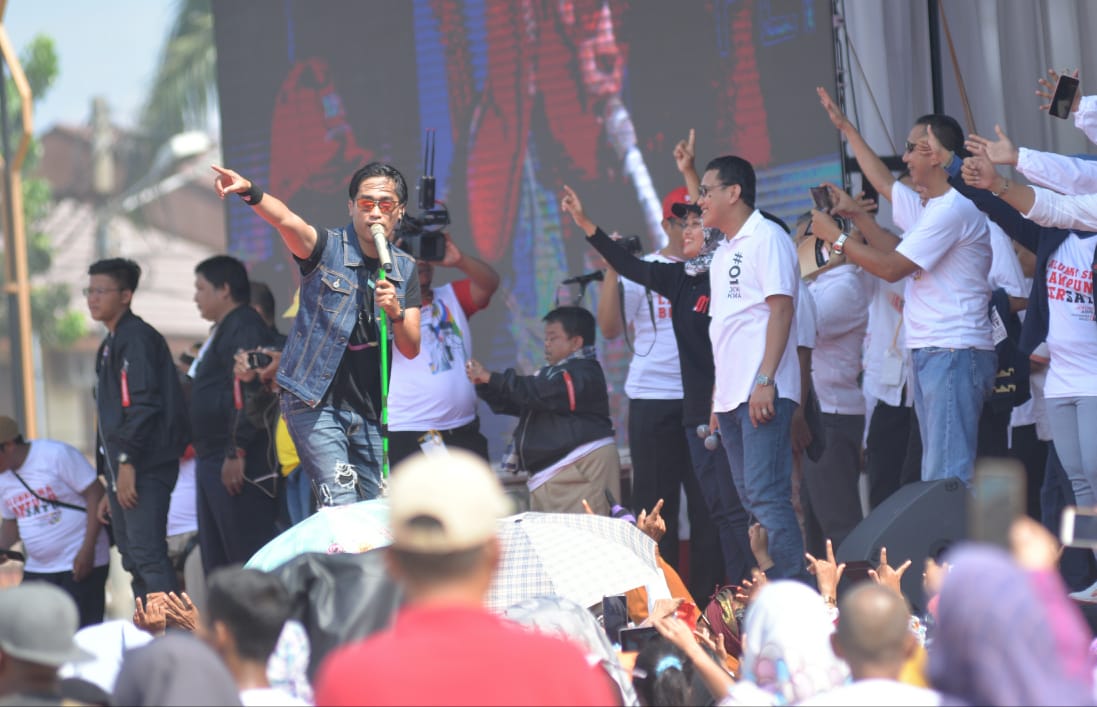 Nunik-Hijau Daun Buka Deklarasi Sekelik Jokowi