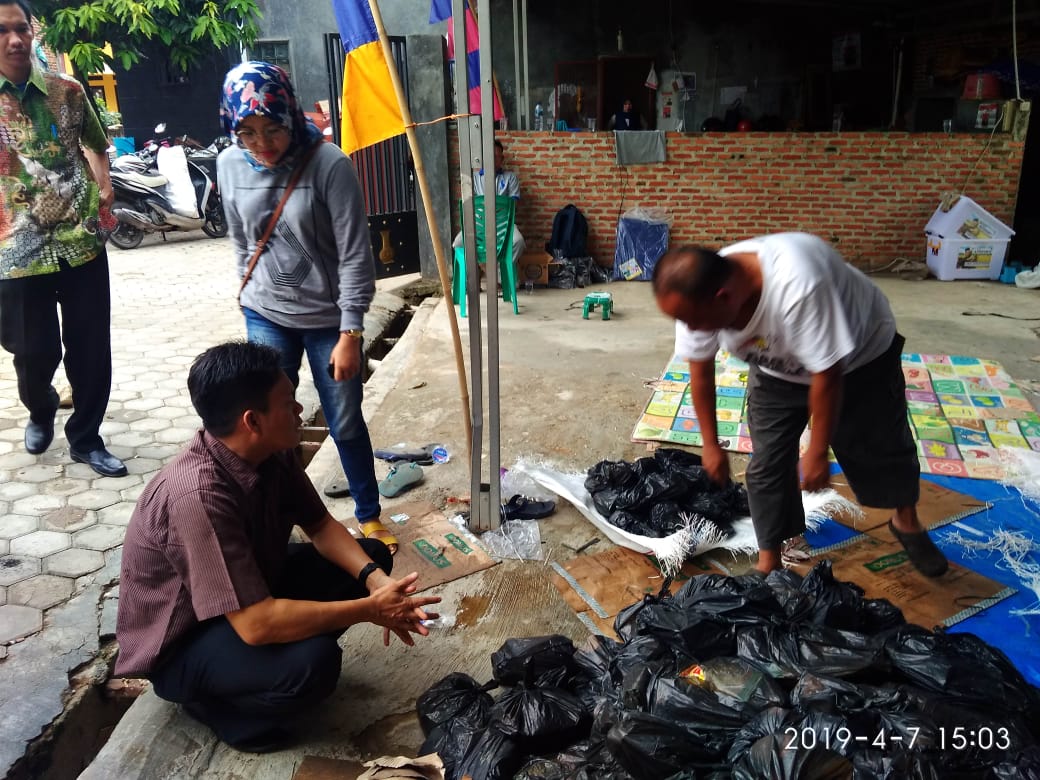 Bawaslu Dalami Temuan Ribuan Bungkus Minyak Goreng