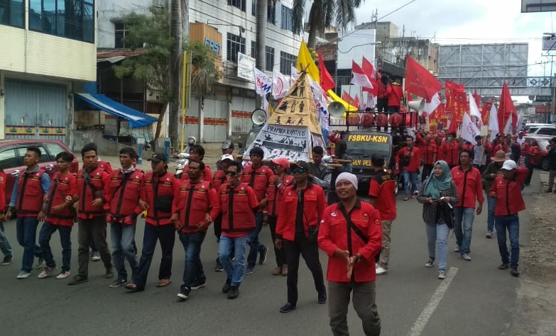 Aksi May Day Momentum Doakan Penyelenggara Pemilu yang Gugur