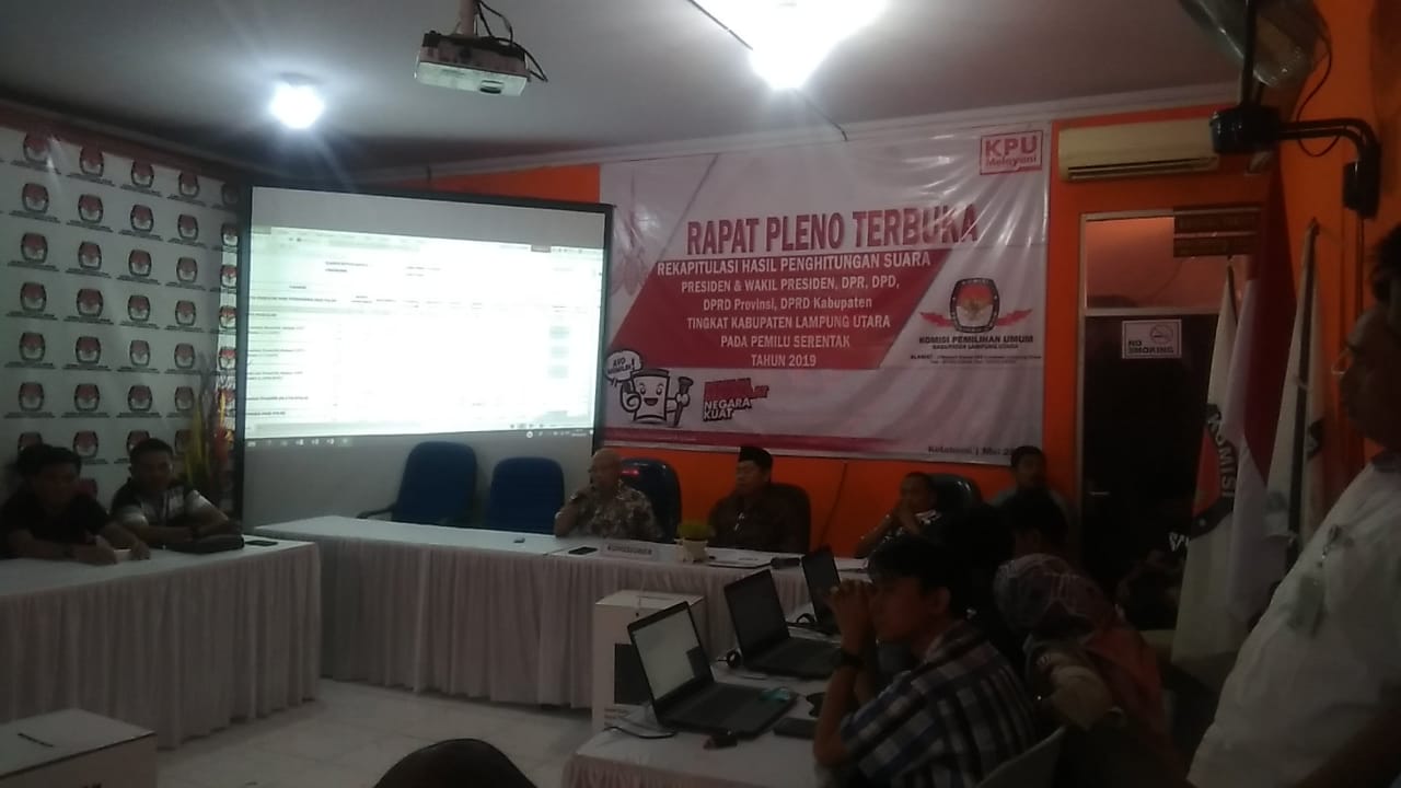 KPU Lampura Lanjutkan Pleno Rekapitulasi Suara Pemilu 2019