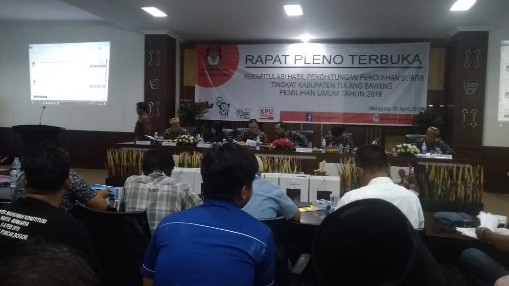Jokowi - Ma\'ruf Amin Kalah di Menggala